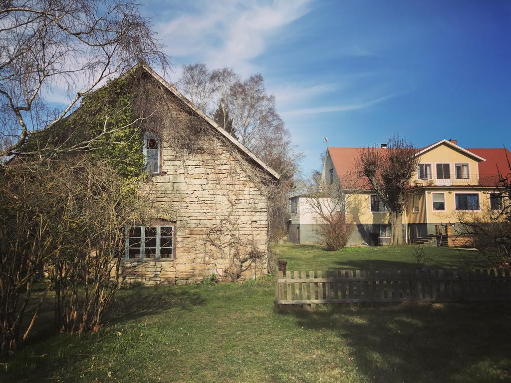 Gamla Gaestgivaregarden * Södvik